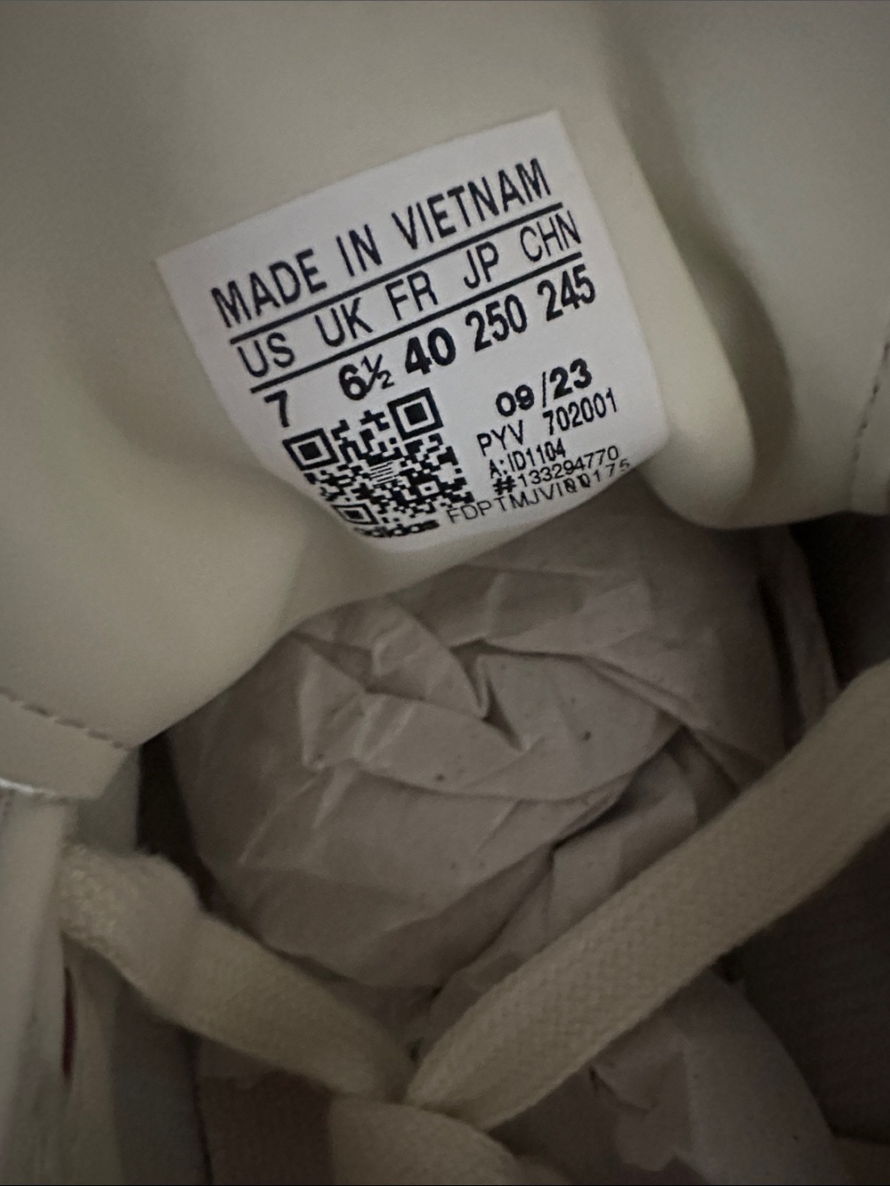 Adidas Sambae Women's Sneaker in Ivory Pink Fusion - Picture 2 of 3